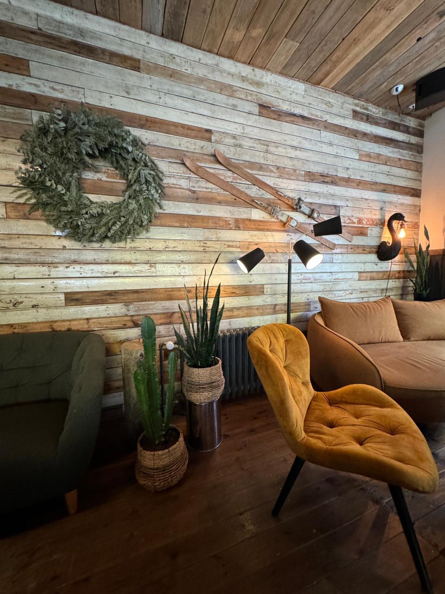 Akureyri Backpackers Hostel ภายนอก รูปภาพ