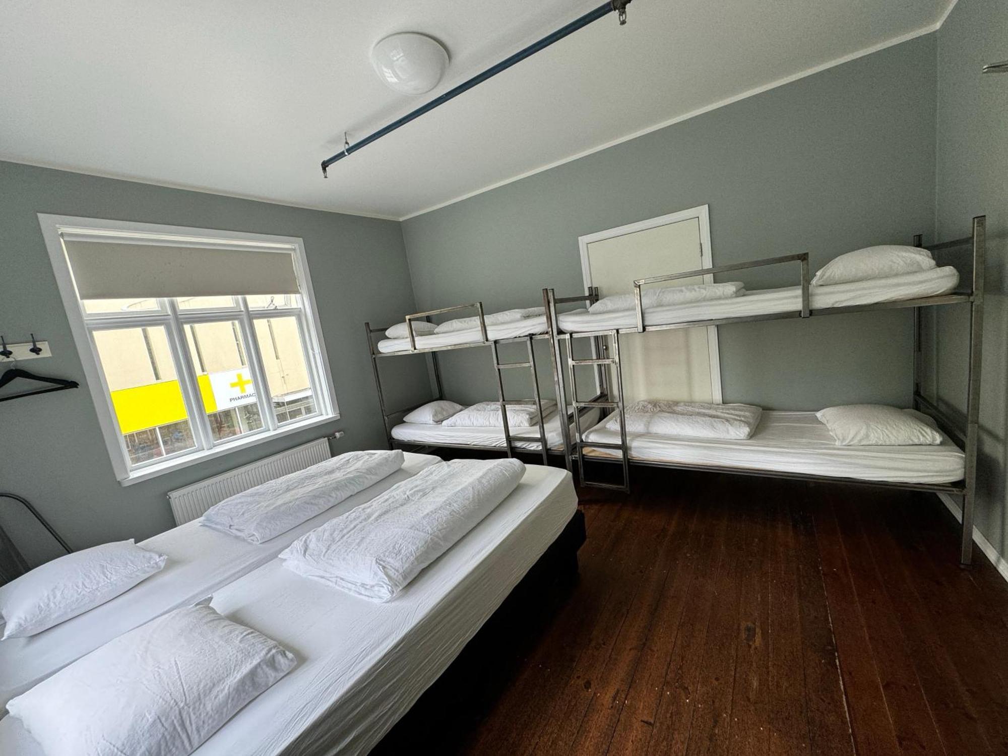Akureyri Backpackers Hostel ภายนอก รูปภาพ