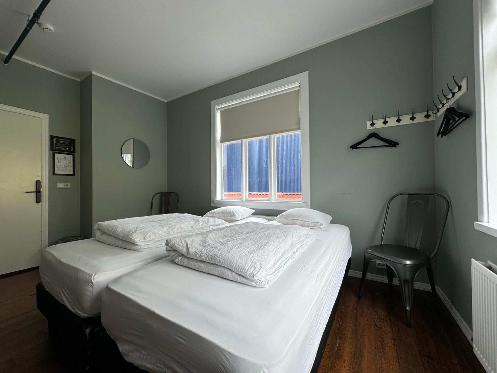 Akureyri Backpackers Hostel ภายนอก รูปภาพ
