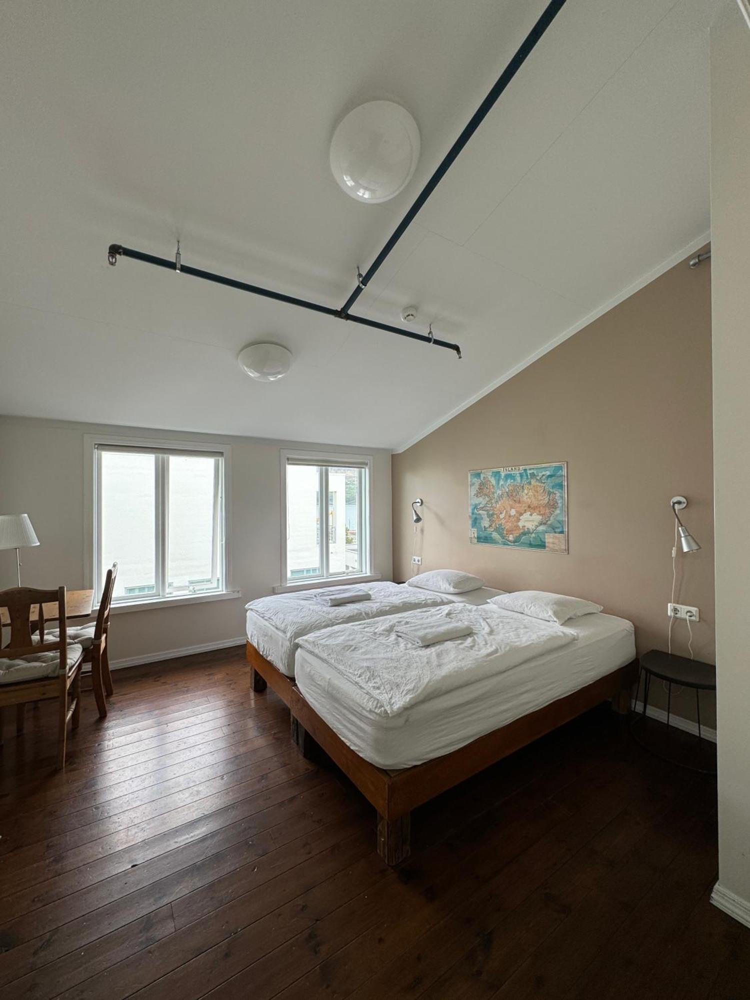 Akureyri Backpackers Hostel ภายนอก รูปภาพ