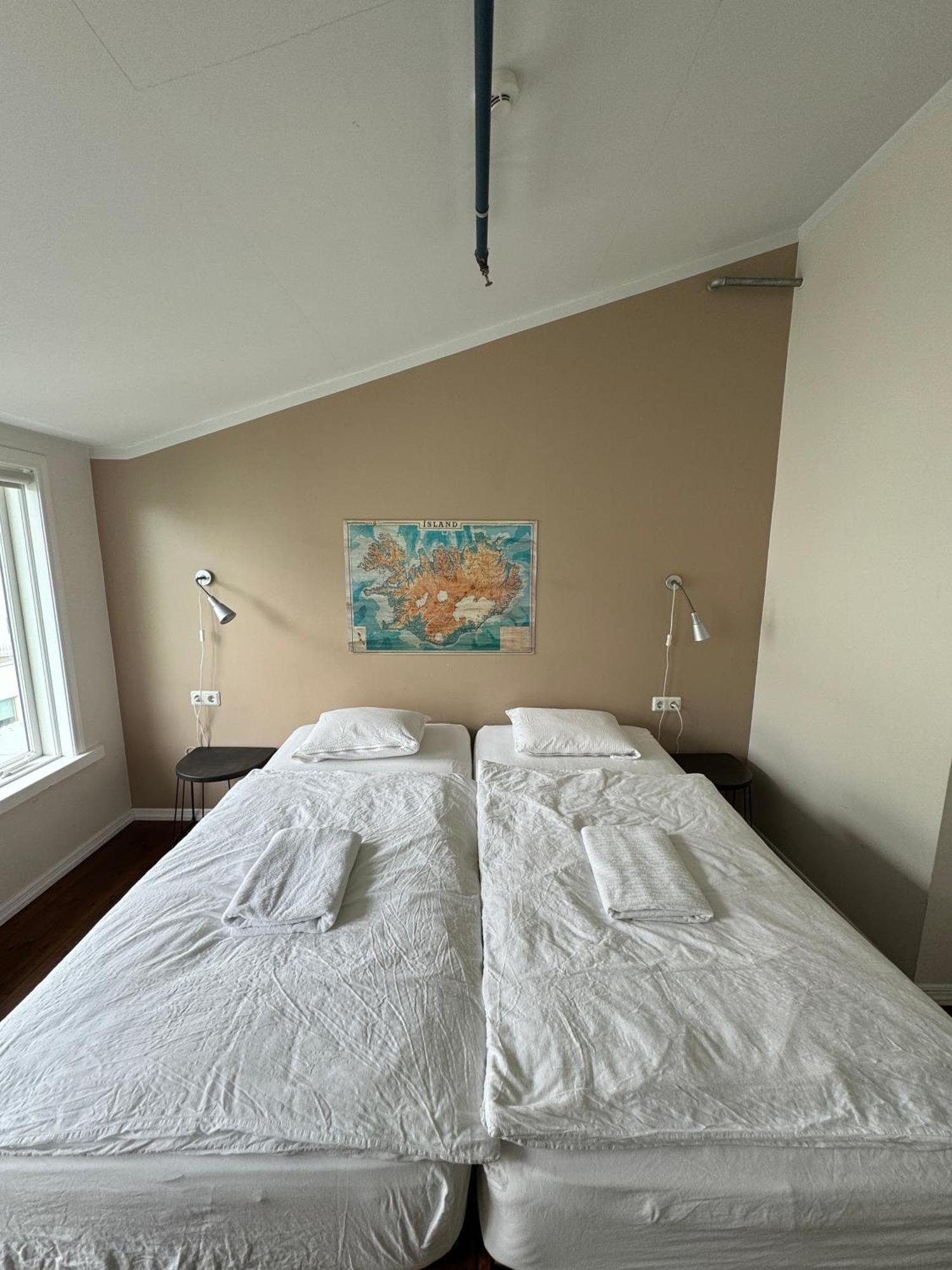 Akureyri Backpackers Hostel ภายนอก รูปภาพ